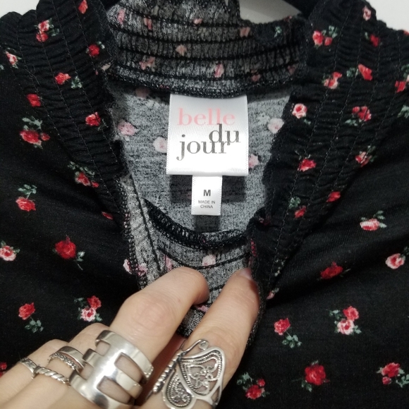 Floral Print Mockneck Crop Top - Picture 2 of 6